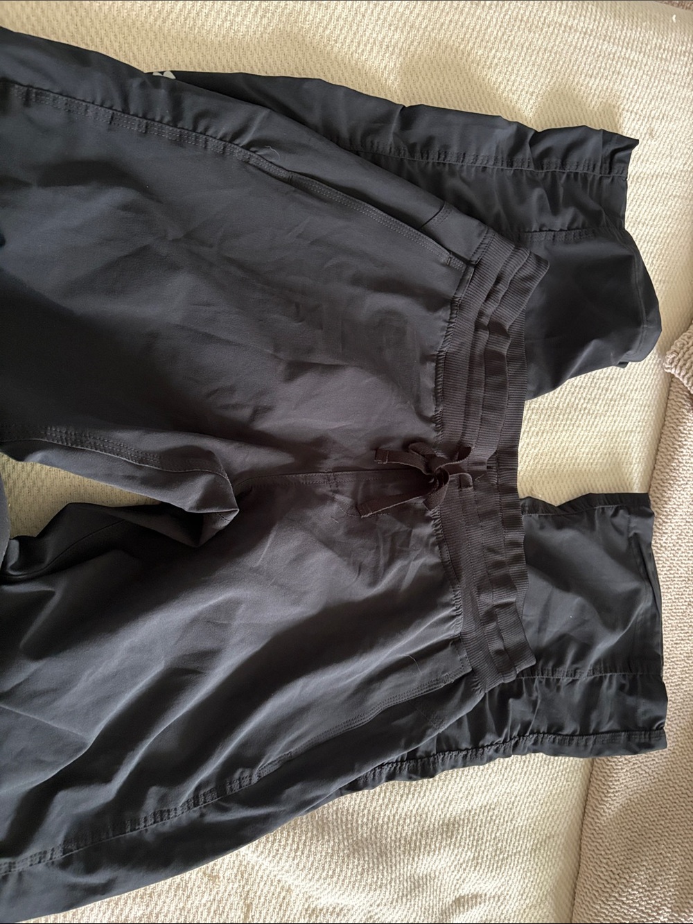 UNDER ARMOUR Black Drawstring Jogger Pants
